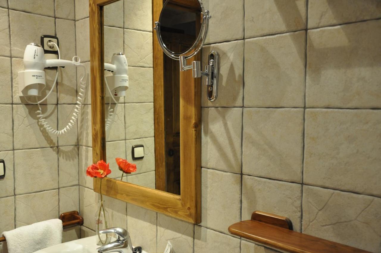 Apartamentos Los Pirineos - Atencion Personal Biescas  Zewnętrze zdjęcie