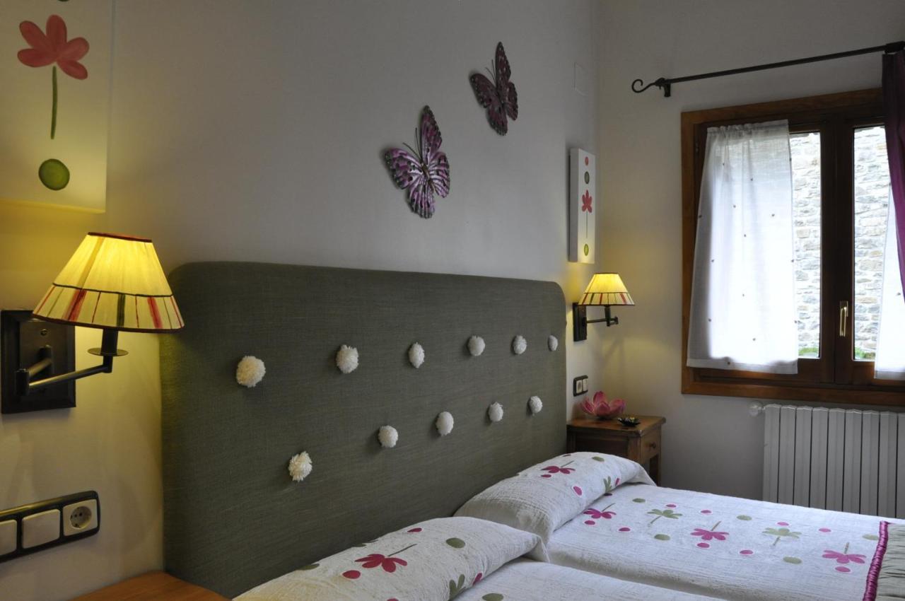 Apartamentos Los Pirineos - Atencion Personal Biescas  Zewnętrze zdjęcie
