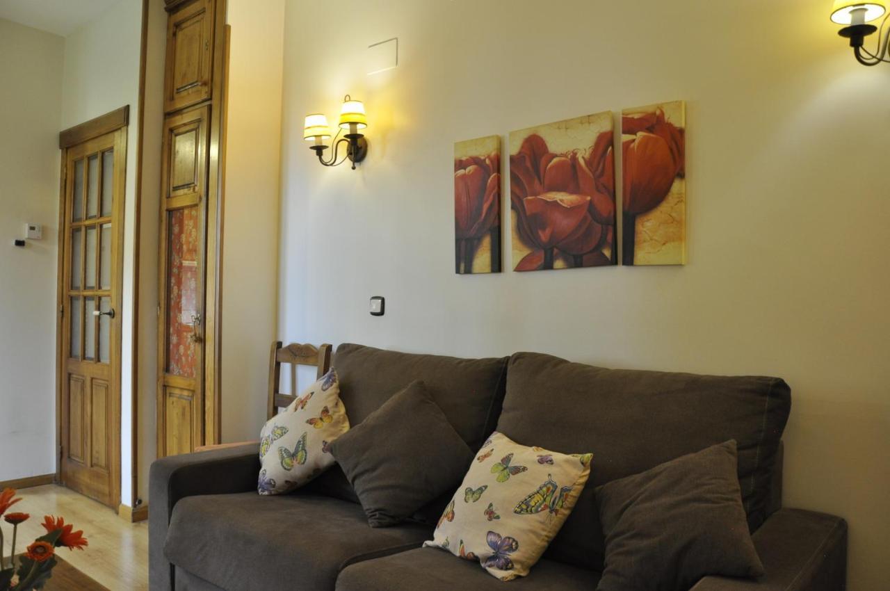 Apartamentos Los Pirineos - Atencion Personal Biescas  Zewnętrze zdjęcie