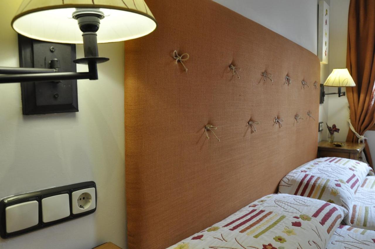 Apartamentos Los Pirineos - Atencion Personal Biescas  Zewnętrze zdjęcie